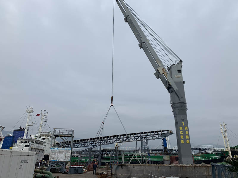 過(guò)駁輸送機(jī)